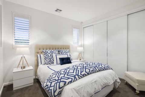 The Aston - Accommodation Mount Tamborine 1