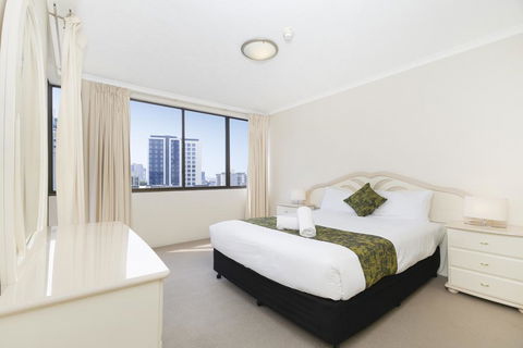 The Astor Apartments - Accommodation Mount Tamborine 3