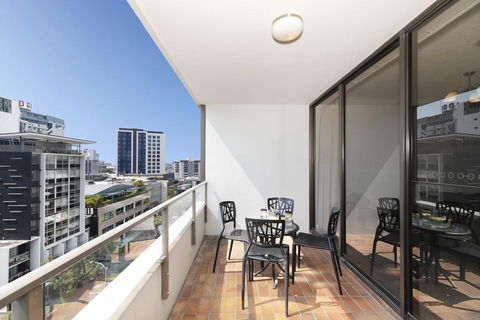 The Astor Apartments - Accommodation Mount Tamborine 2