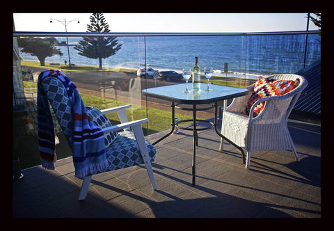 Penguin Beachfront Apartments - Accommodation Mount Tamborine 8
