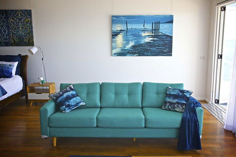 Penguin Beachfront Apartments - Accommodation Mount Tamborine 12