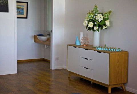 Penguin Beachfront Apartments - Accommodation Mount Tamborine 11