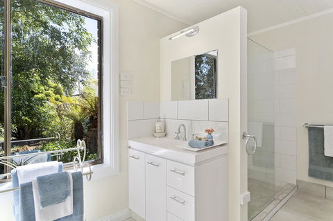 Birch Lane - Accommodation Mount Tamborine 9