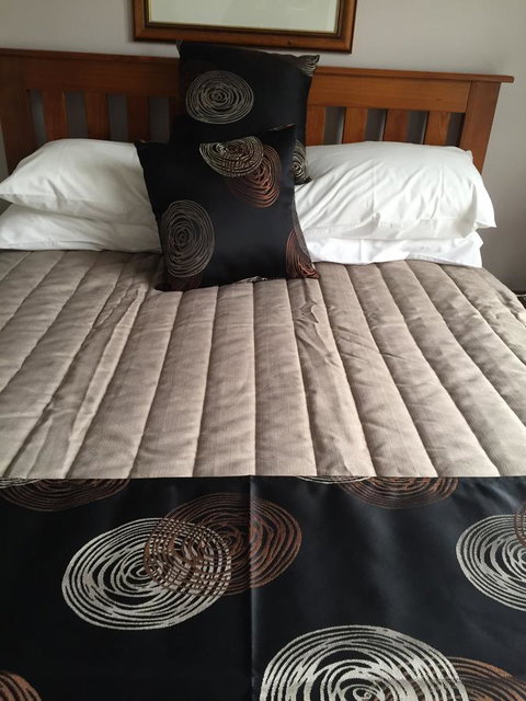 Oatlands Retreat - Accommodation Mount Tamborine 4