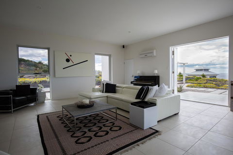Saltwater - Absolute Oceanfront, Hot Tubs, Sauna, Fire Pits - Accommodation Mount Tamborine 43