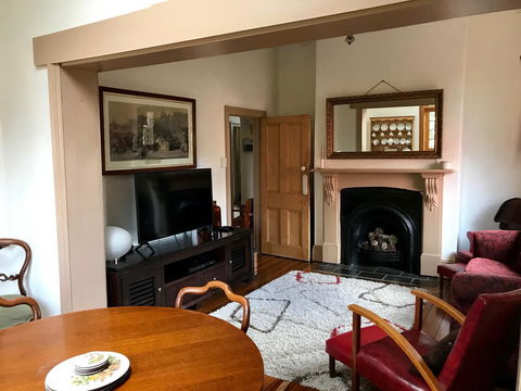 Eliza Cottage - Accommodation Mount Tamborine 0