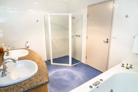Edgewater Hotel - Accommodation Mount Tamborine 8