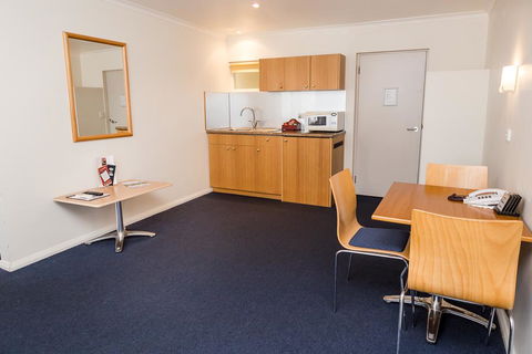 Edgewater Hotel - Accommodation Mount Tamborine 7