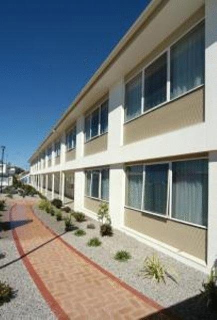 Edgewater Hotel - Accommodation Mount Tamborine 0