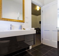 Deloraine Hotel - Accommodation Mount Tamborine