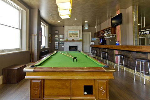 Deloraine Hotel - Accommodation Mount Tamborine 16