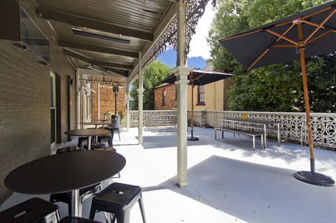 Deloraine Hotel - Accommodation Mount Tamborine 28