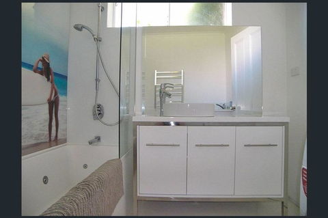 Hobart Colonial Apartment - Accommodation Mount Tamborine 2