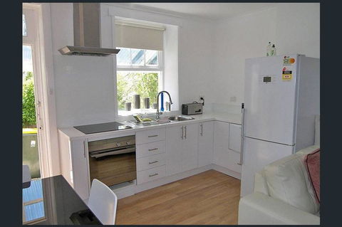 Hobart Colonial Apartment - Accommodation Mount Tamborine 0