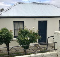 Omaroo House - panoramic water views - Accommodation Mount Tamborine