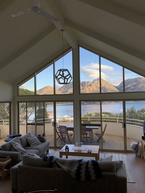 Freycinet Beach House - Accommodation Mount Tamborine 0