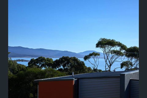 Bicheno Views On Douglas - Accommodation Mount Tamborine 2
