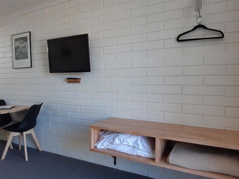Anchor Wheel Motel - Accommodation Mount Tamborine 2