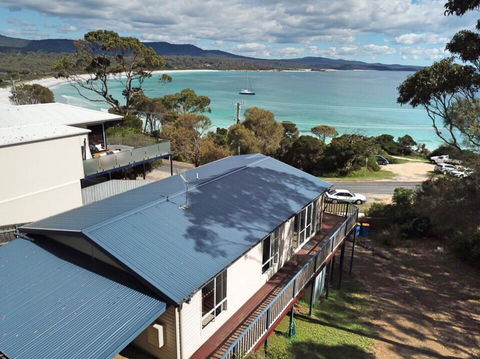 Front Row Beachfront - Accommodation Mount Tamborine 1