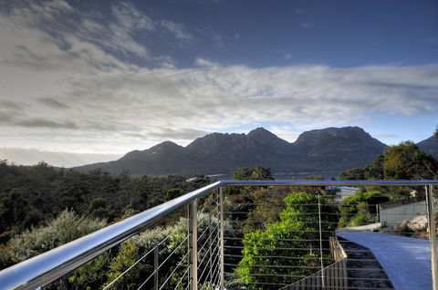 The Loft - Accommodation Mount Tamborine 19
