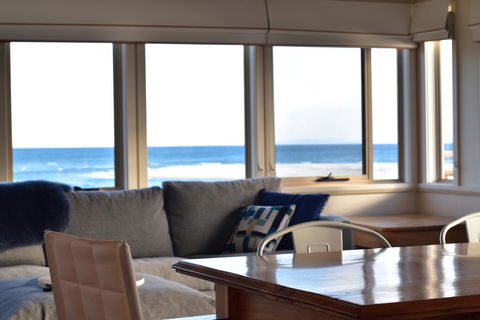 The Strand ~ On The Edge Of The Beach - Accommodation Mount Tamborine 16