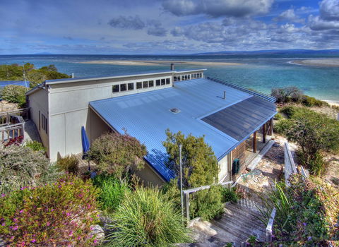 The Strand ~ On The Edge Of The Beach - Accommodation Mount Tamborine 13