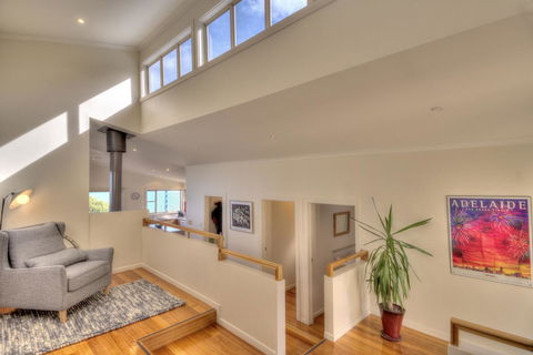 The Strand ~ On The Edge Of The Beach - Accommodation Mount Tamborine 7