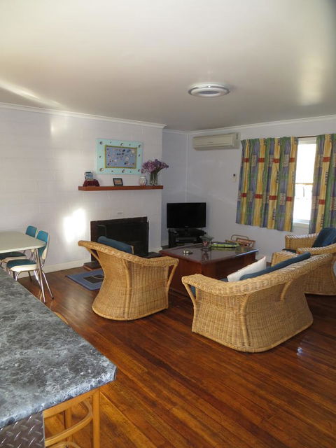 Orford Prosser Holiday Units - Accommodation Mount Tamborine 0