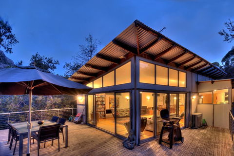 Freycinet Eco Luxe ~ Forest ~ Ocean ~ Mountain - Accommodation Mount Tamborine 0