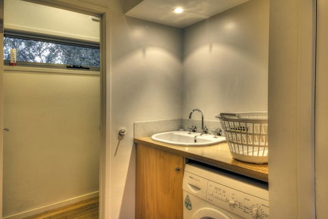 Freycinet Eco Luxe ~ Forest ~ Ocean ~ Mountain - Accommodation Mount Tamborine 18