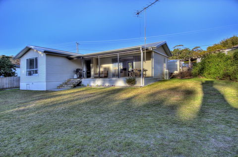 Muirs Beach Retreat - Accommodation Mount Tamborine 12