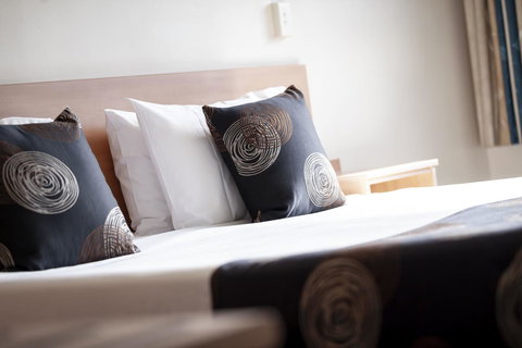 Black Buffalo - Accommodation Mount Tamborine 5