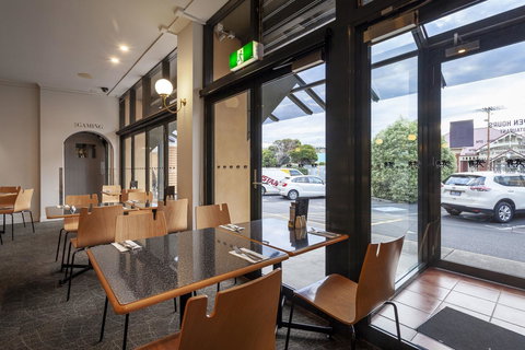 Black Buffalo - Accommodation Mount Tamborine 20