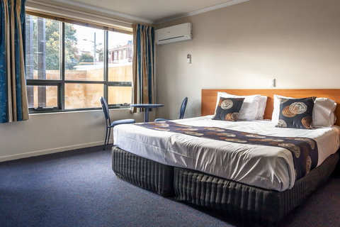 Black Buffalo - Accommodation Mount Tamborine 8