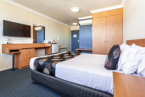 Black Buffalo - Accommodation Mount Tamborine 6