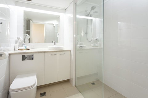 Black Buffalo - Accommodation Mount Tamborine 11