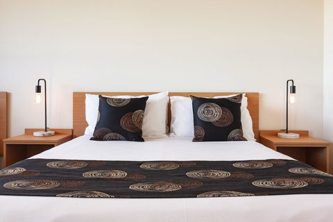 Black Buffalo - Accommodation Mount Tamborine 2