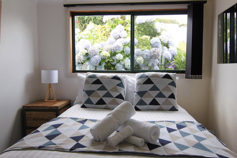 DOLPHIN LOOKOUT COTTAGE - Amazing Views Of The Bay Of Fires - Accommodation Mount Tamborine 6