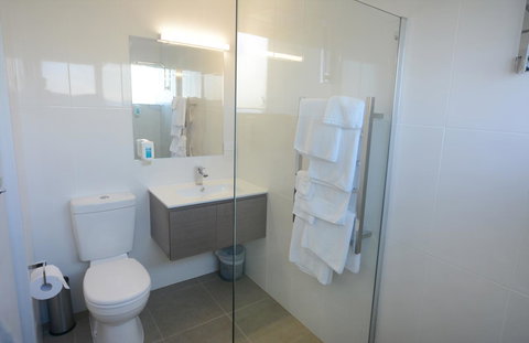 Bridge Hotel - Accommodation Mount Tamborine 4