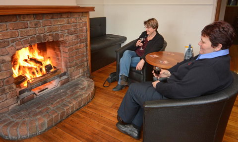 Bridge Hotel - Accommodation Mount Tamborine 16