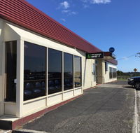 Regatta Point Tavern  Holiday Villas - Accommodation Mount Tamborine