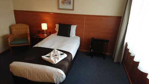 Mt Lyell Motor Inn - Accommodation Mount Tamborine 3