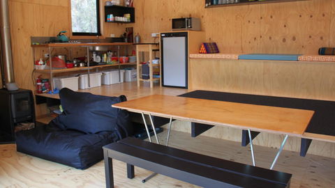 BAY OF FIRES ECO HUT Off Grid Experience At Binalong Bay - Accommodation Mount Tamborine 6