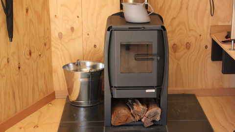 BAY OF FIRES ECO HUT Off Grid Experience At Binalong Bay - Accommodation Mount Tamborine 16