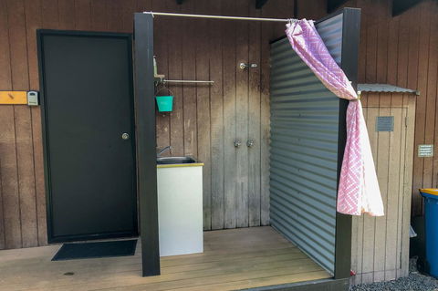 BAY OF FIRES ECO HUT Off Grid Experience At Binalong Bay - Accommodation Mount Tamborine 17