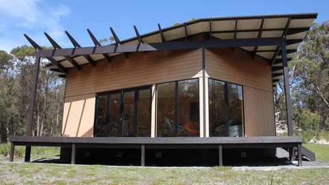 BAY OF FIRES ECO HUT Off Grid Experience At Binalong Bay - Accommodation Mount Tamborine 21