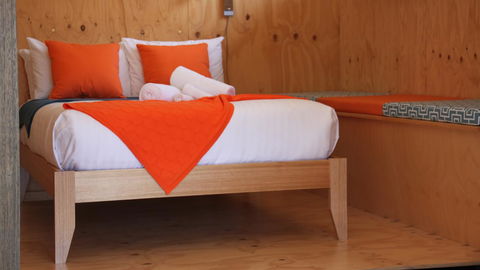 BAY OF FIRES ECO HUT Off Grid Experience At Binalong Bay - Accommodation Mount Tamborine 3