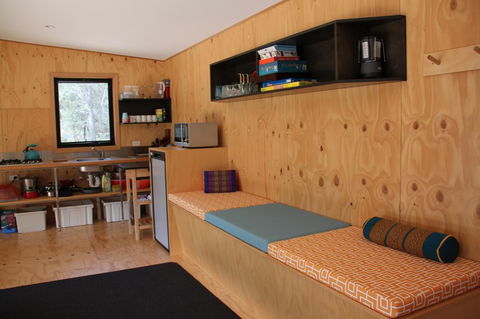 BAY OF FIRES ECO HUT Off Grid Experience At Binalong Bay - Accommodation Mount Tamborine 10