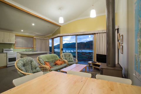 Arthur Riverfront And Sea Lodge Downstream - Accommodation Mount Tamborine 0