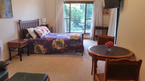 Beezneez B&B - Accommodation Mount Tamborine 2
